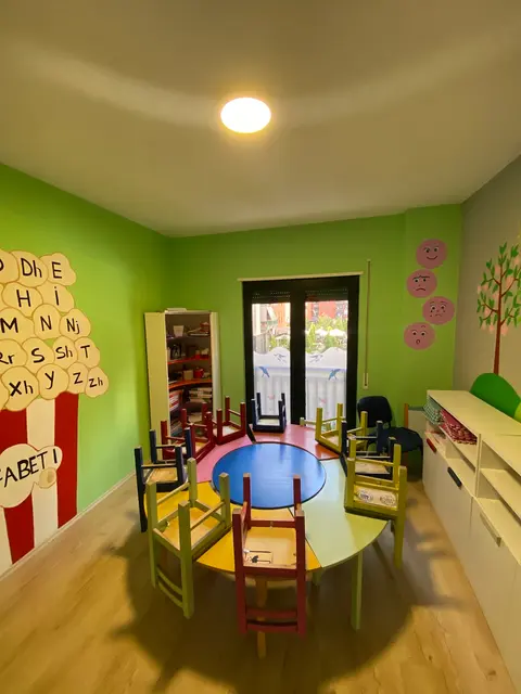 Kopsht & Çerdhe "Leader Kids"