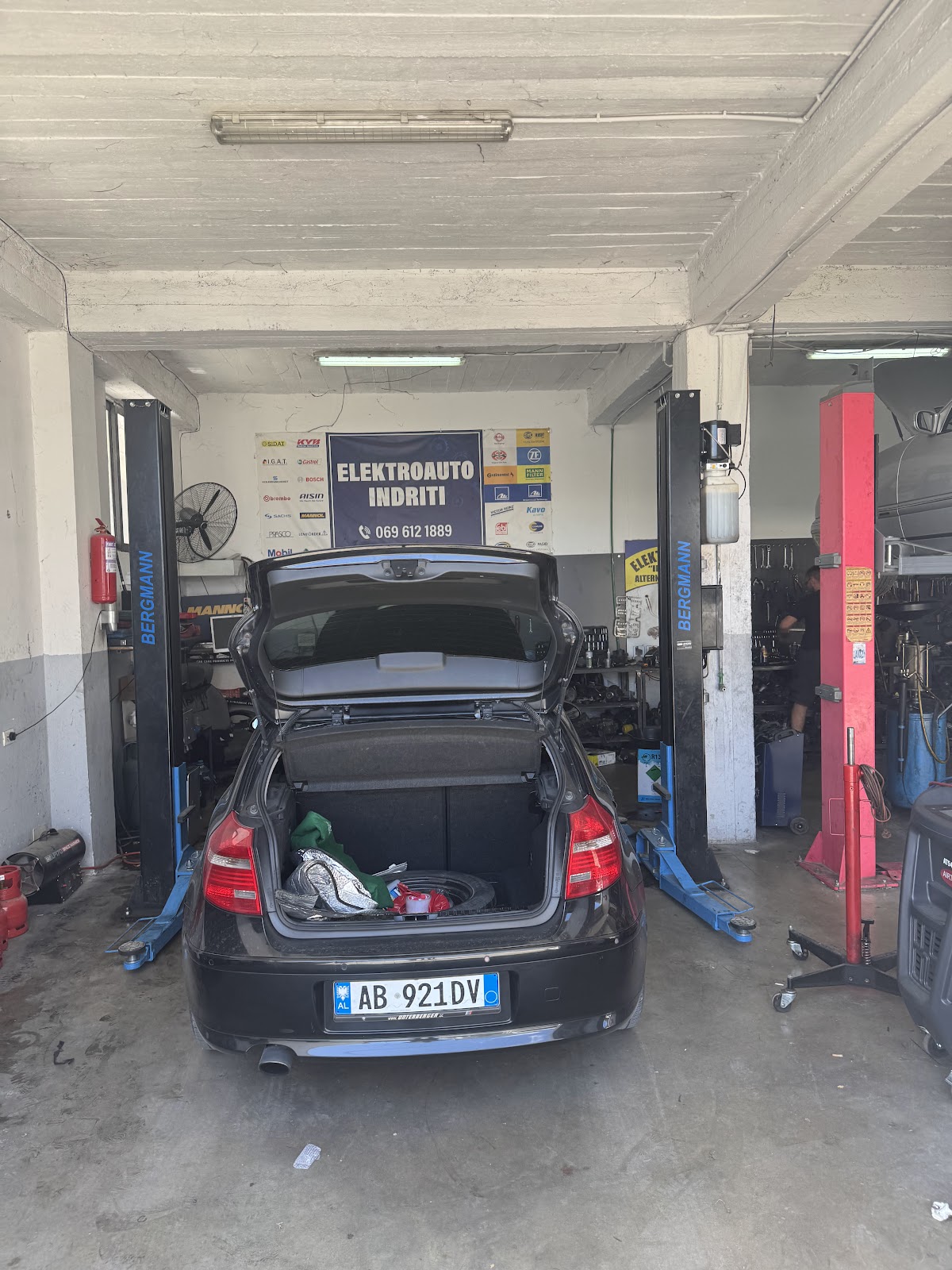 Elektroauto Indriti