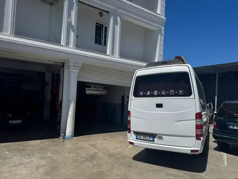 Elektroauto Indriti