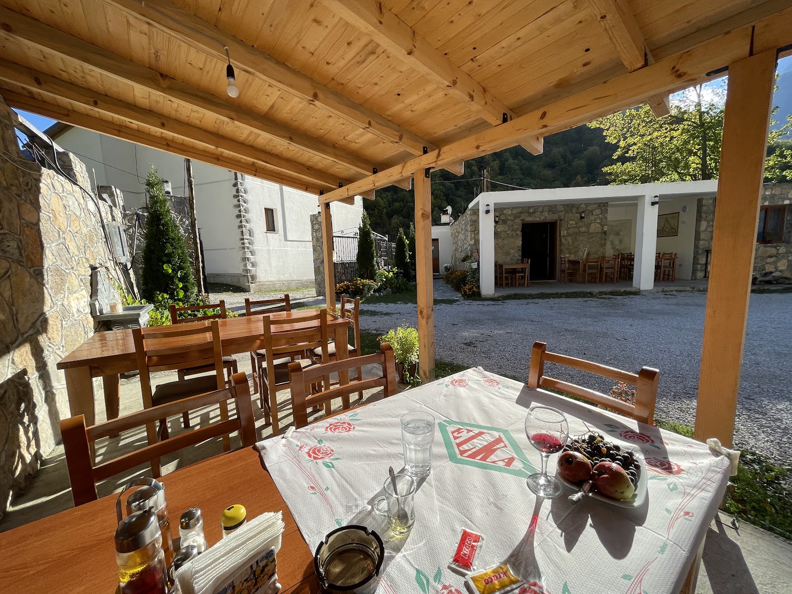 Hotel & Bar - Restorant - Piceri "Dragobia"
