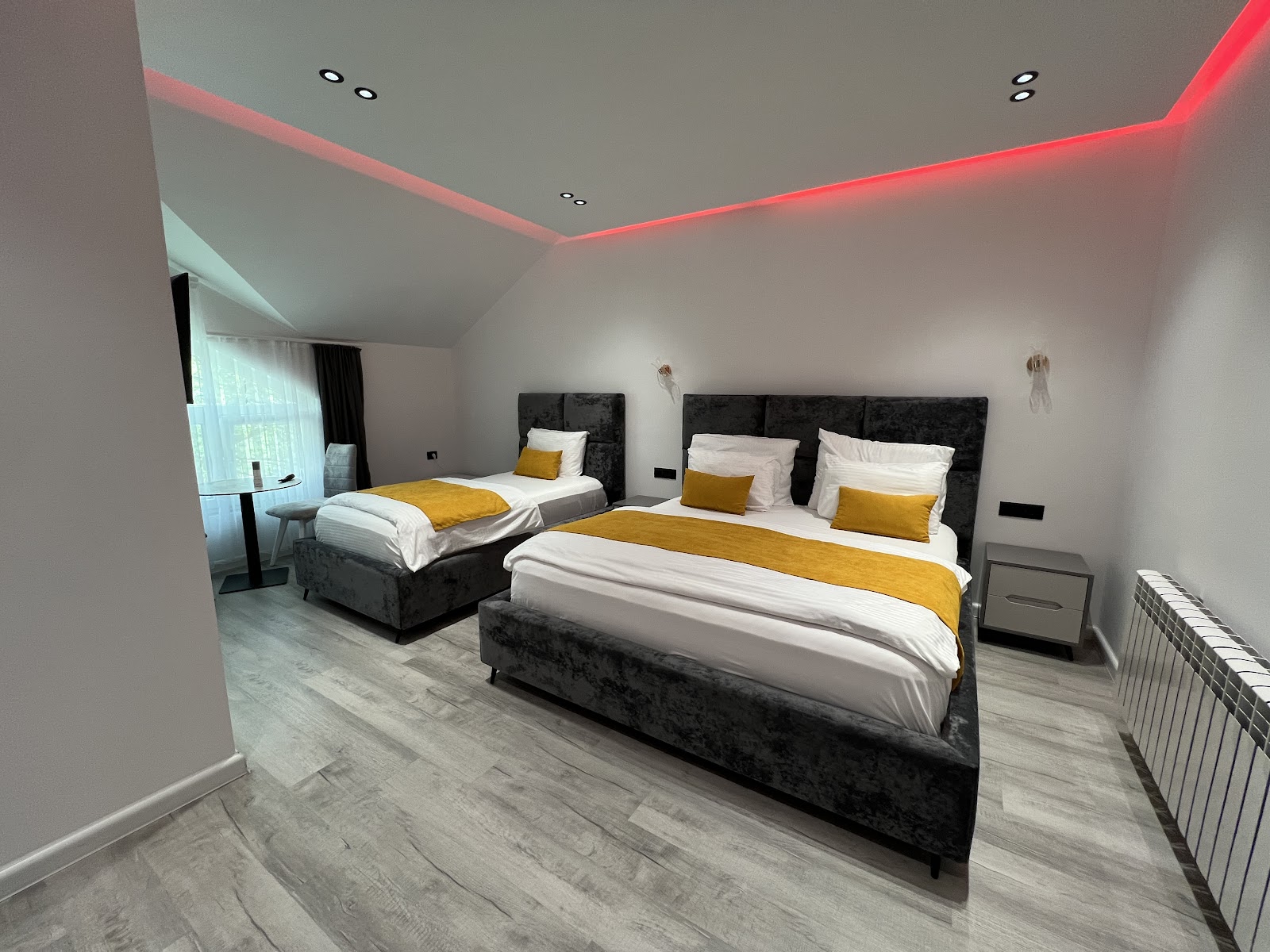 Hotel Breezy