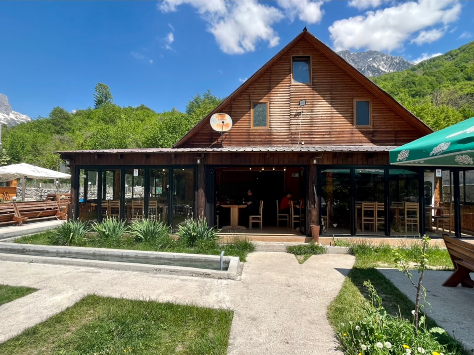 Bar Restaurant