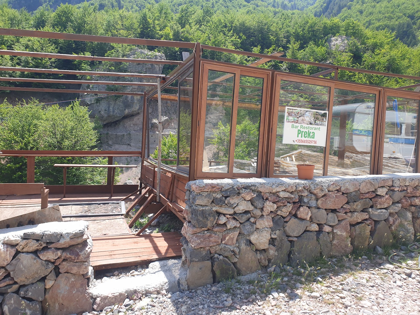 Bar restorant Preka