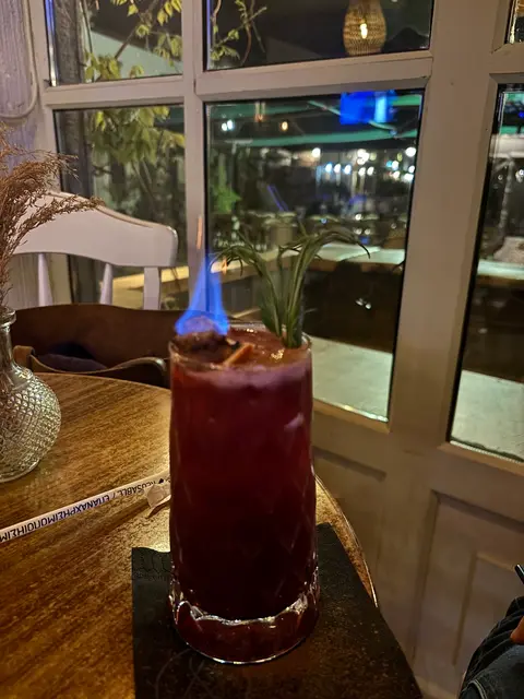 Saiko cocktail bar & Garden
