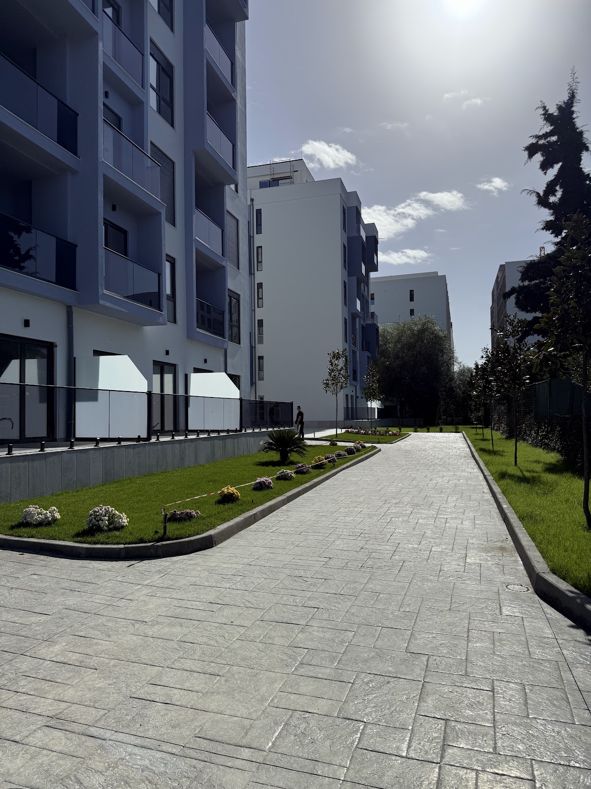 Adriatic Garden Residence by KamberiConstruction