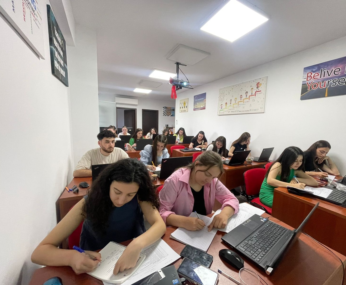 Zyrë Kontabiliteti AKH