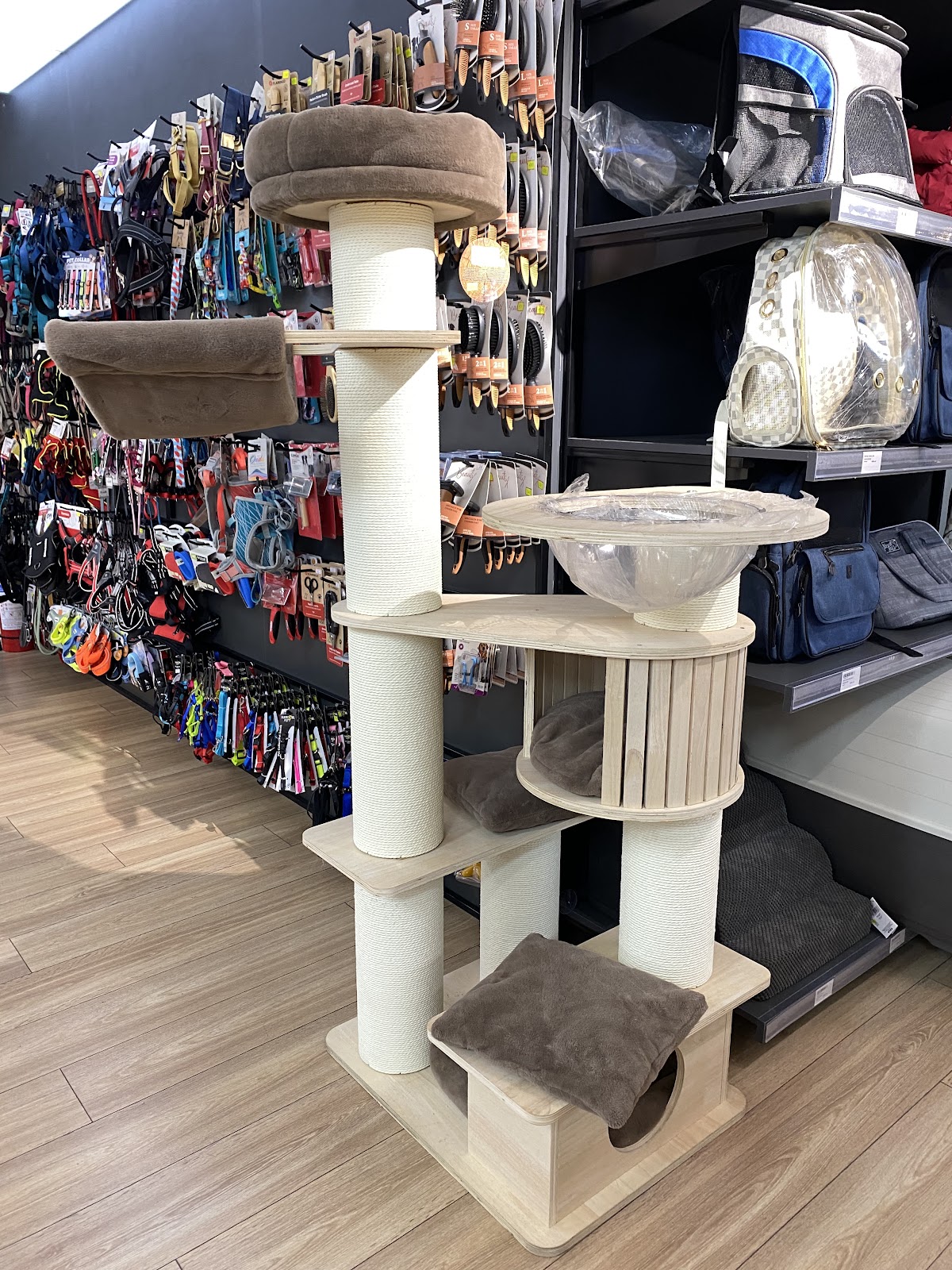 PetVille Bllok - Dyqan per Kafshe Pet Shop