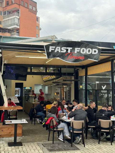 Fast Food Tirana