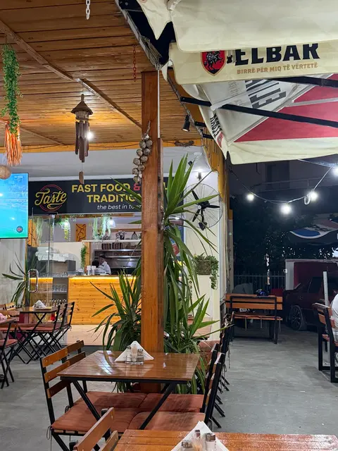 Taste Fast Food Grill Traditional