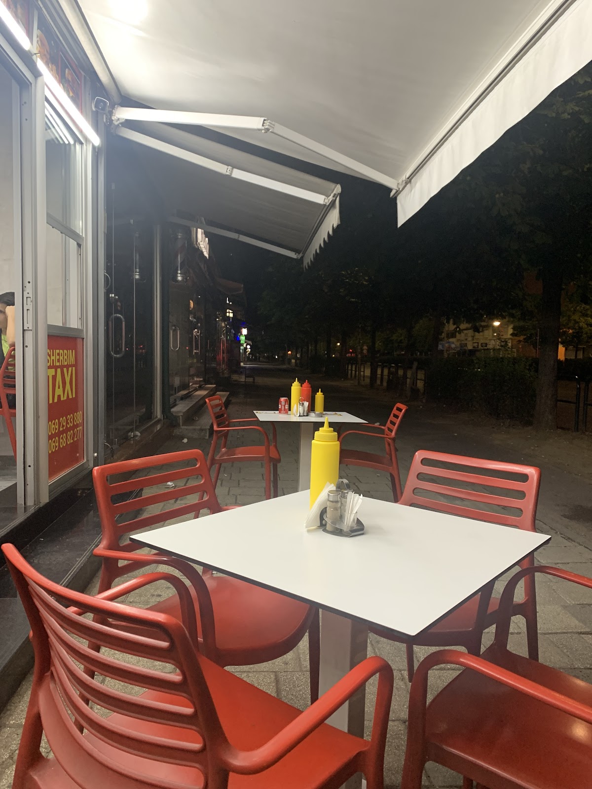 Fast Food 1000 Buzëqeshje