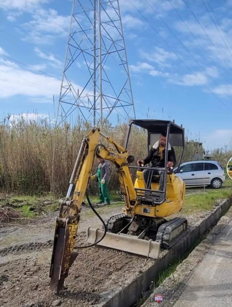 Cela Eskavator