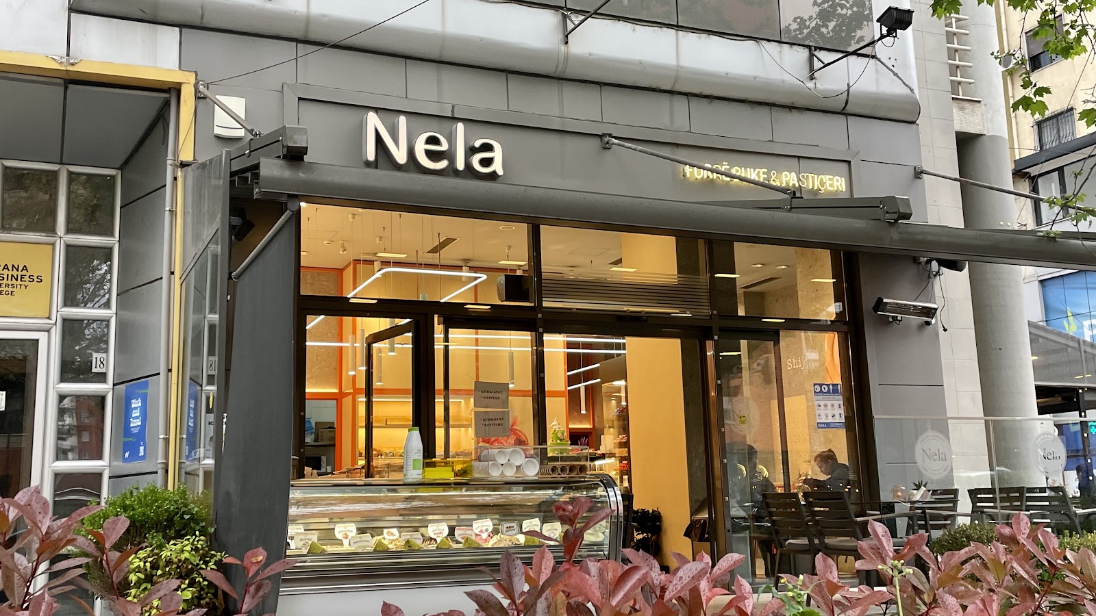 Furrë buke, Pastiçeri Nela 7