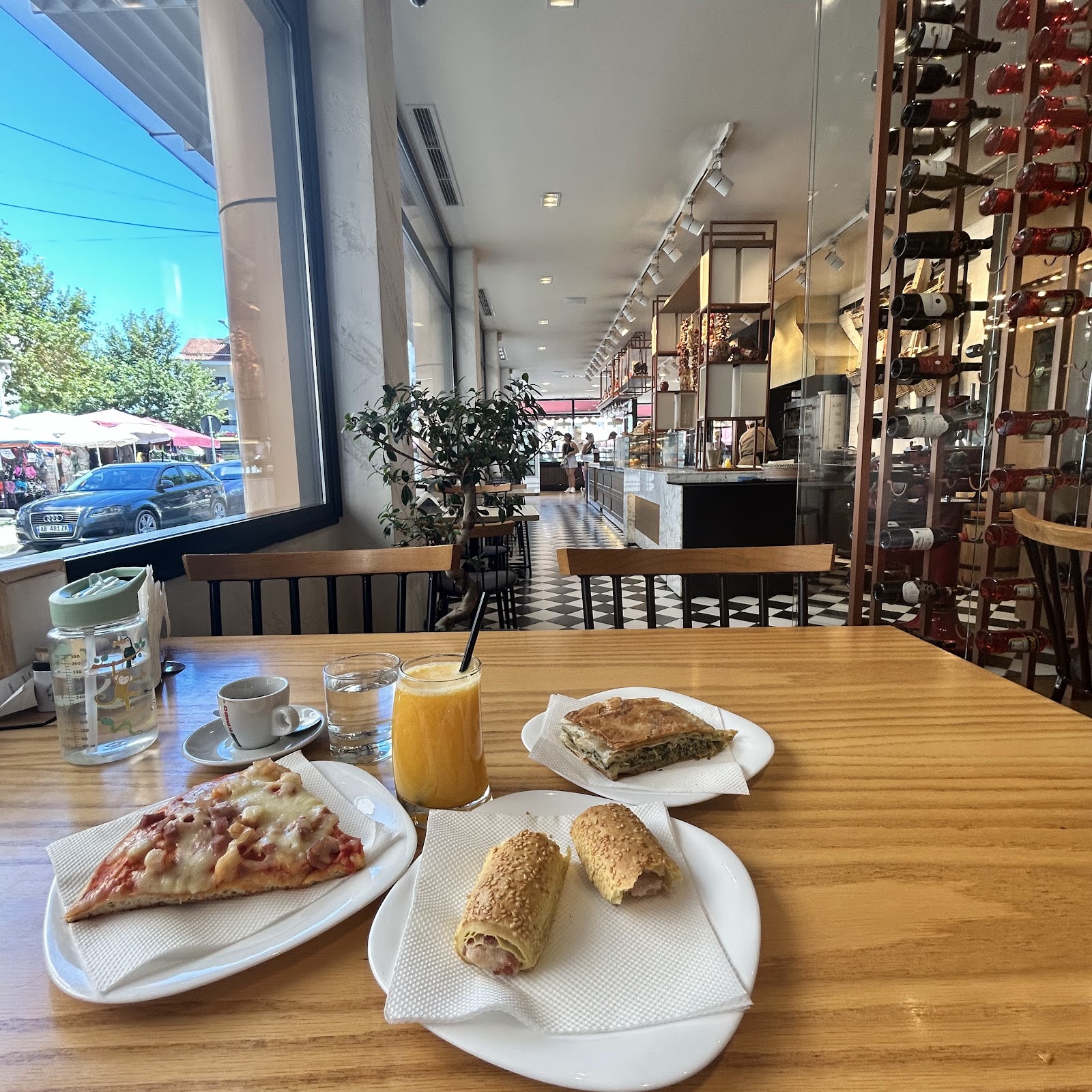Pastiçeri Pelikan Plazh