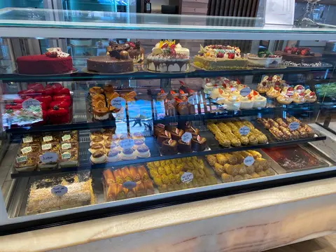 Pastiçeri Pelikan Plazh