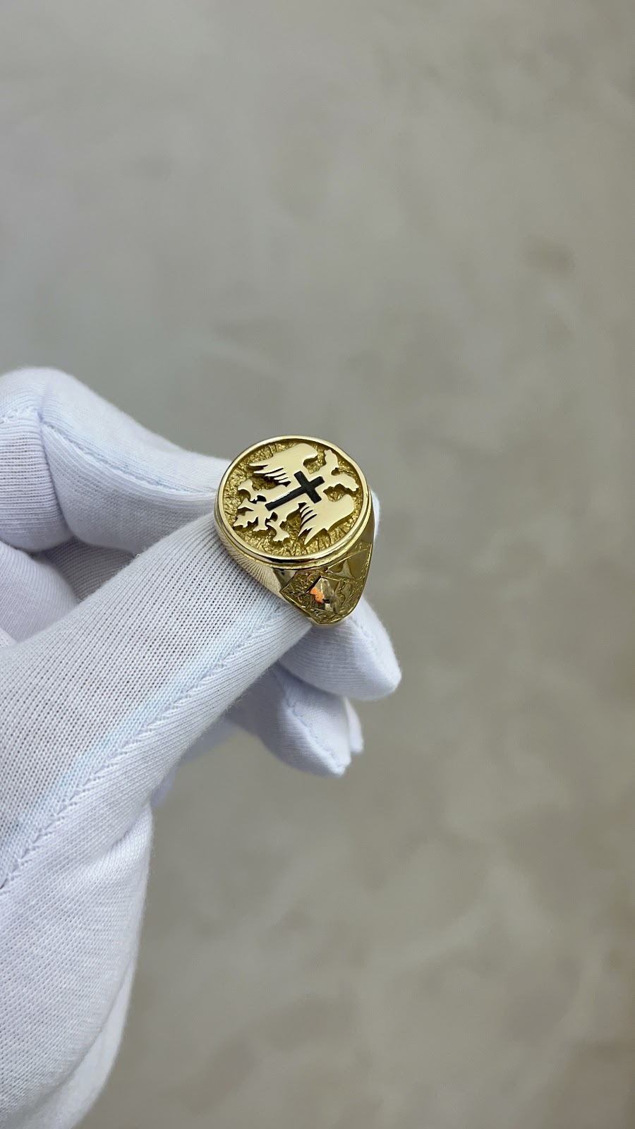 Eden Gold Argjendari