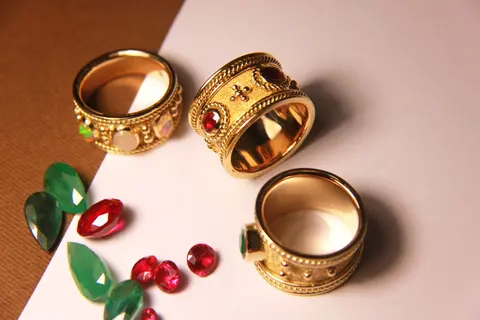 Lyhnid Jewelry