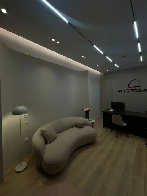 Plis Travel