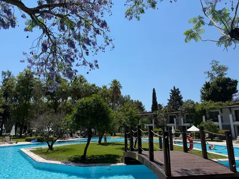 IN Travel Albania
