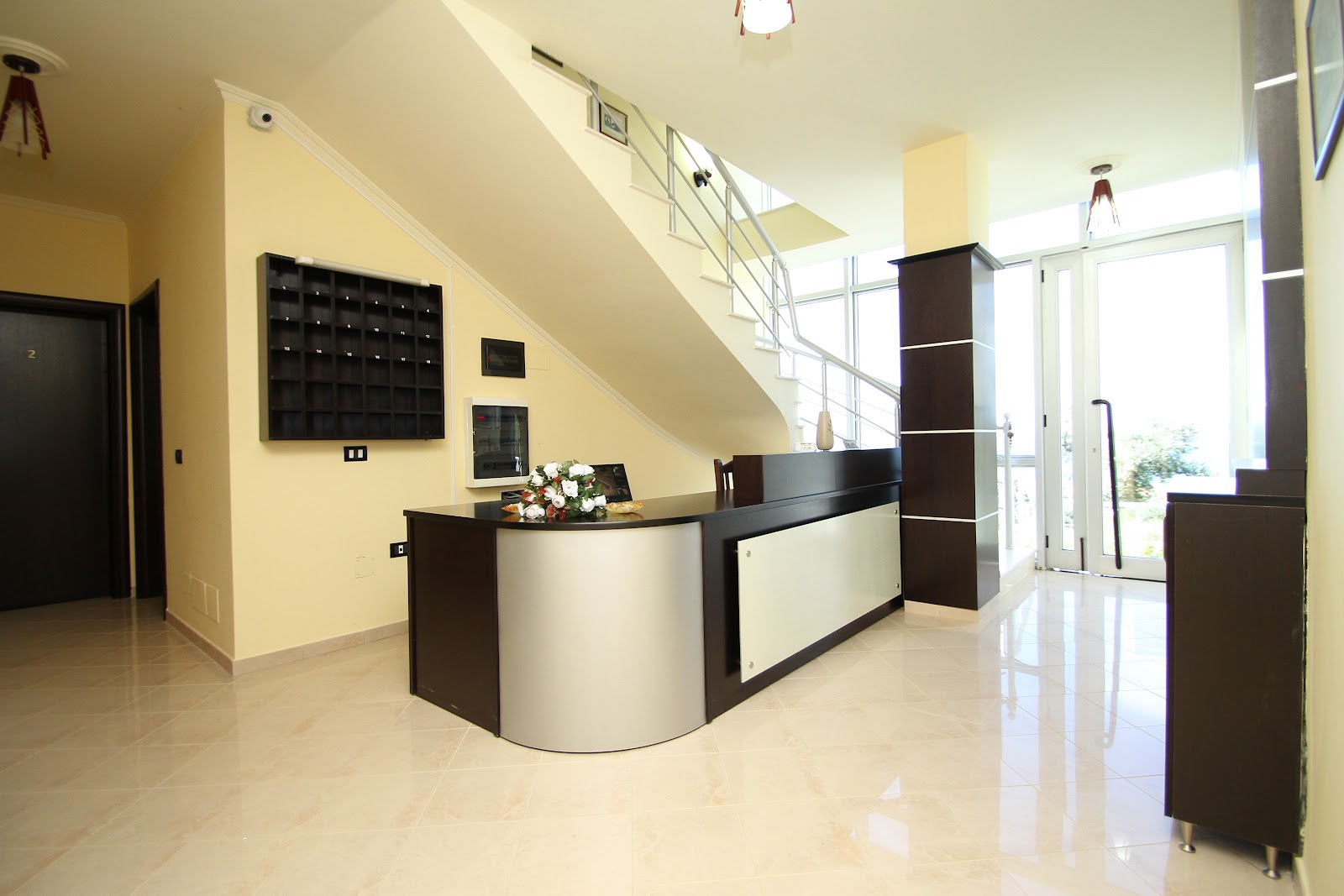 AL Hotel