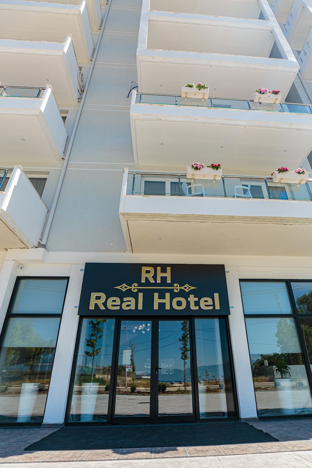 Real Hotel