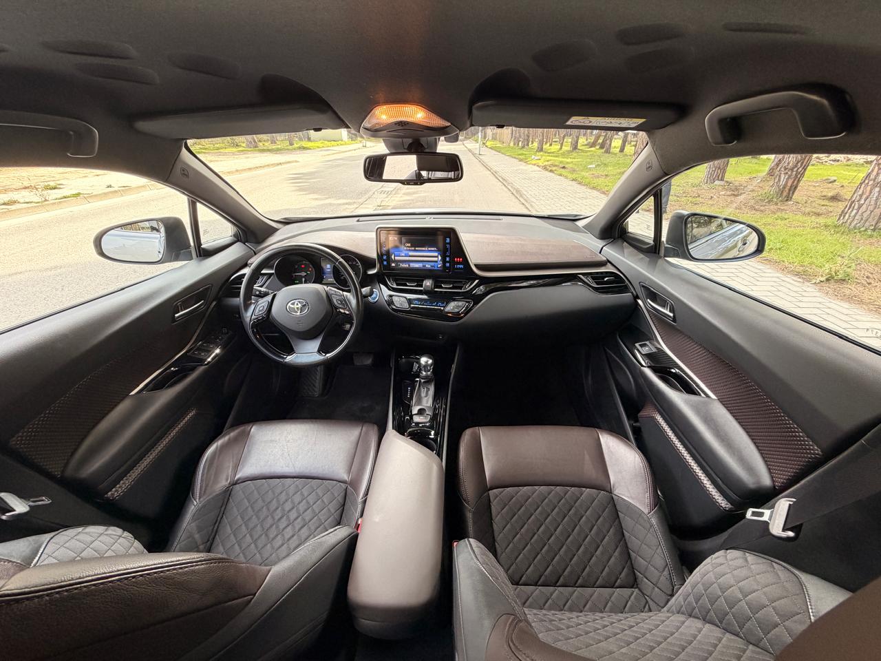 Gold Wheels Car Rental Vlore