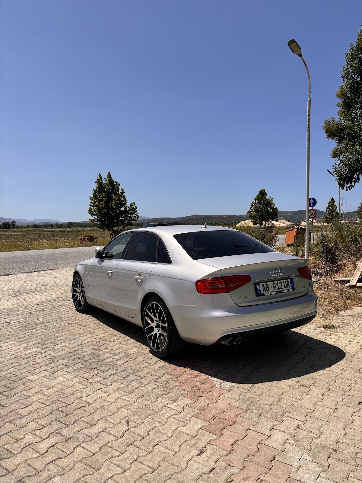 Auto Rejlin - Rent a Car, Auto noleggio, Makina me Qera,