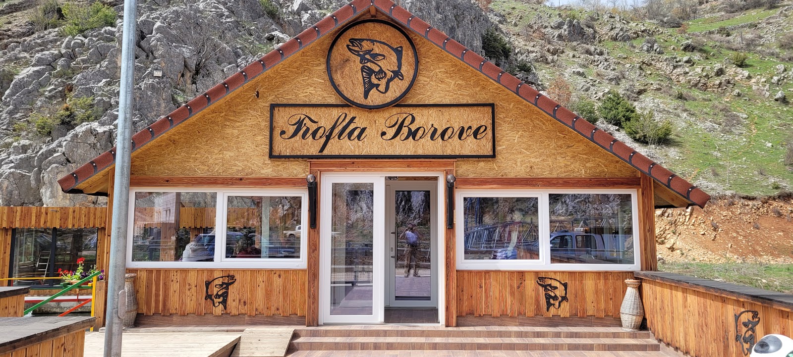 Trofta Borovë (Borovë Trout Restaurant)