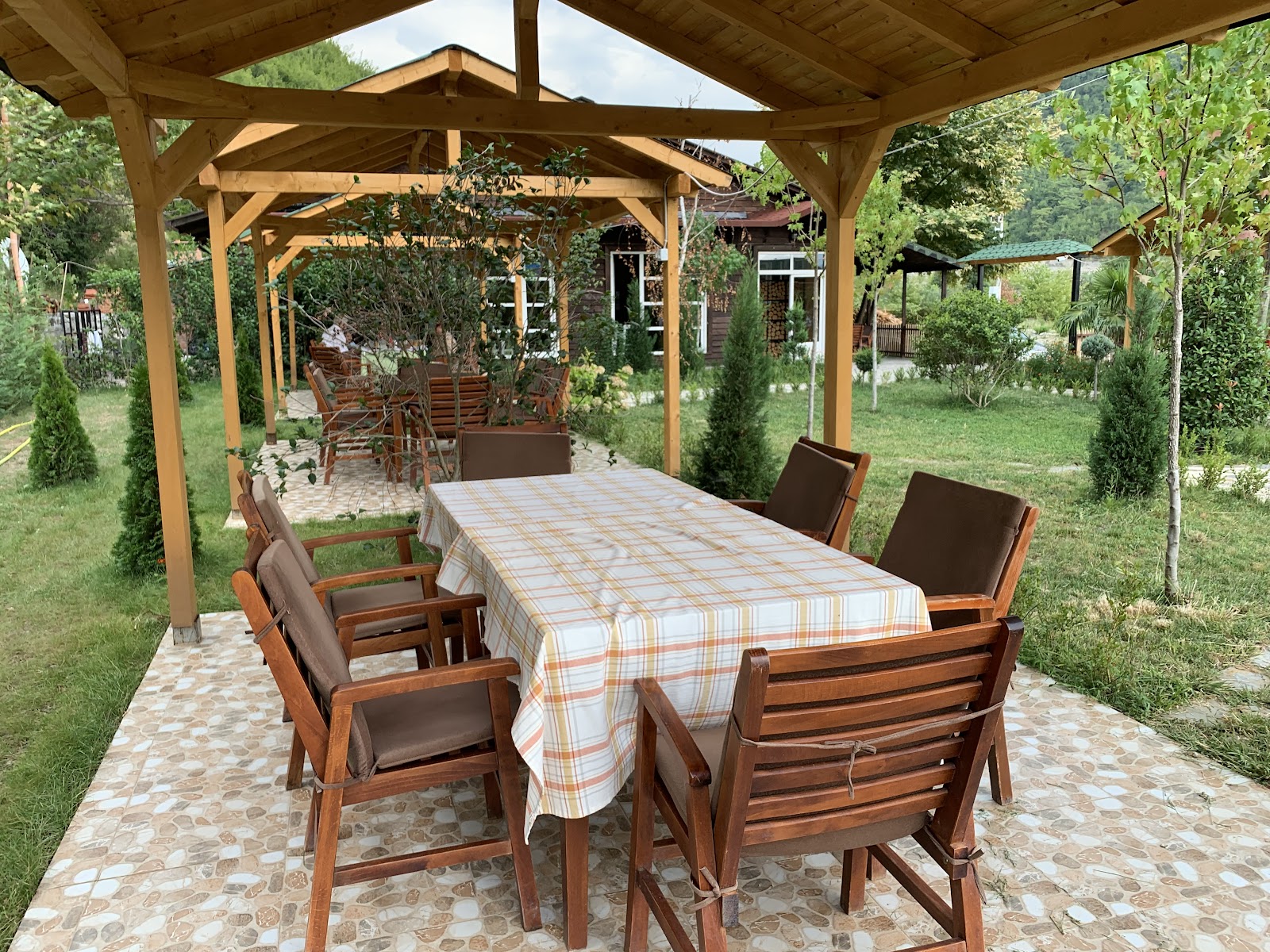 Restorant Ujvara Shengjergj