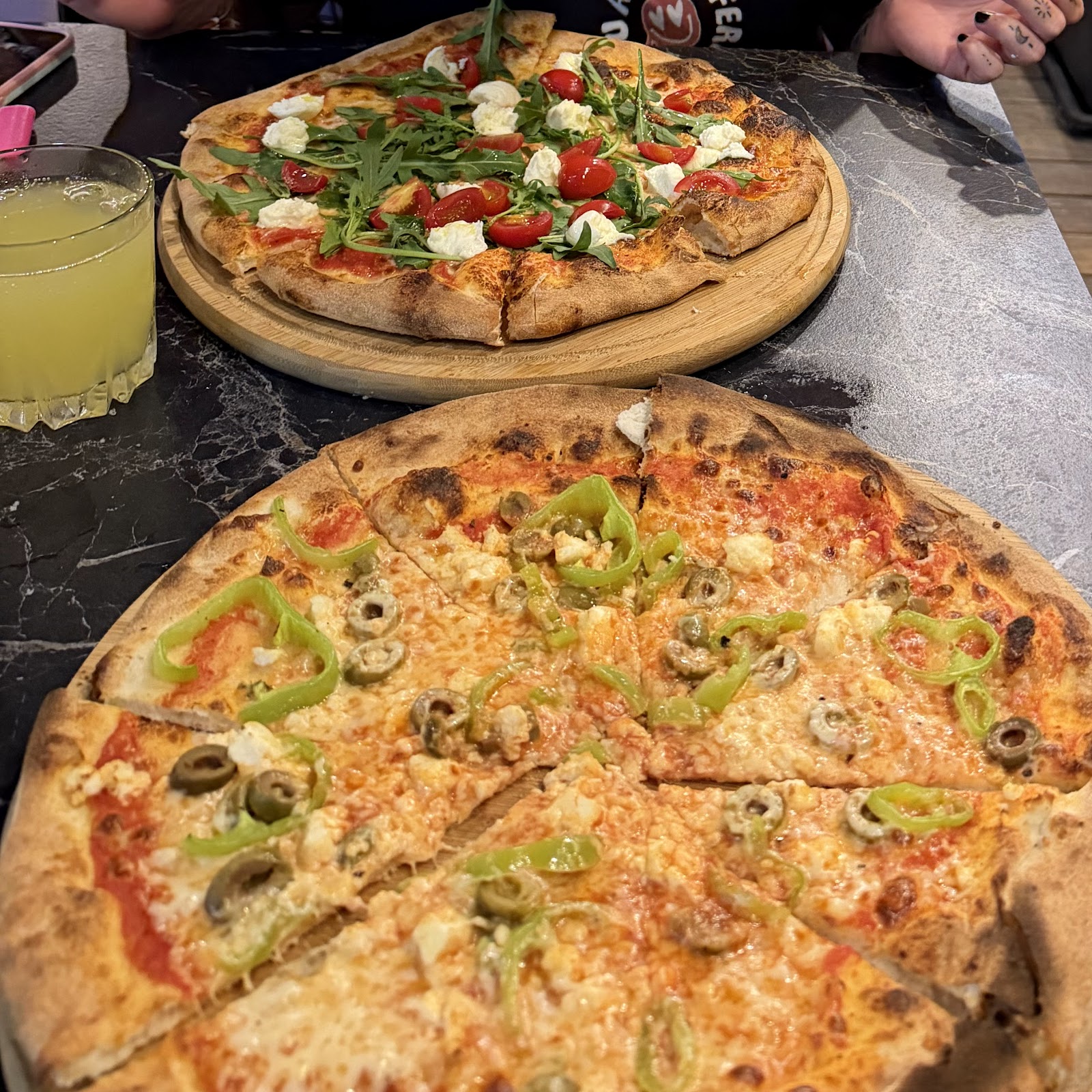 FUMO Lounge & Pizzeria