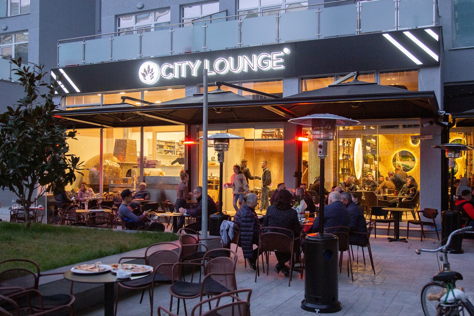 City Restorant & Pizza Tirana & Brunch & Coffee and more