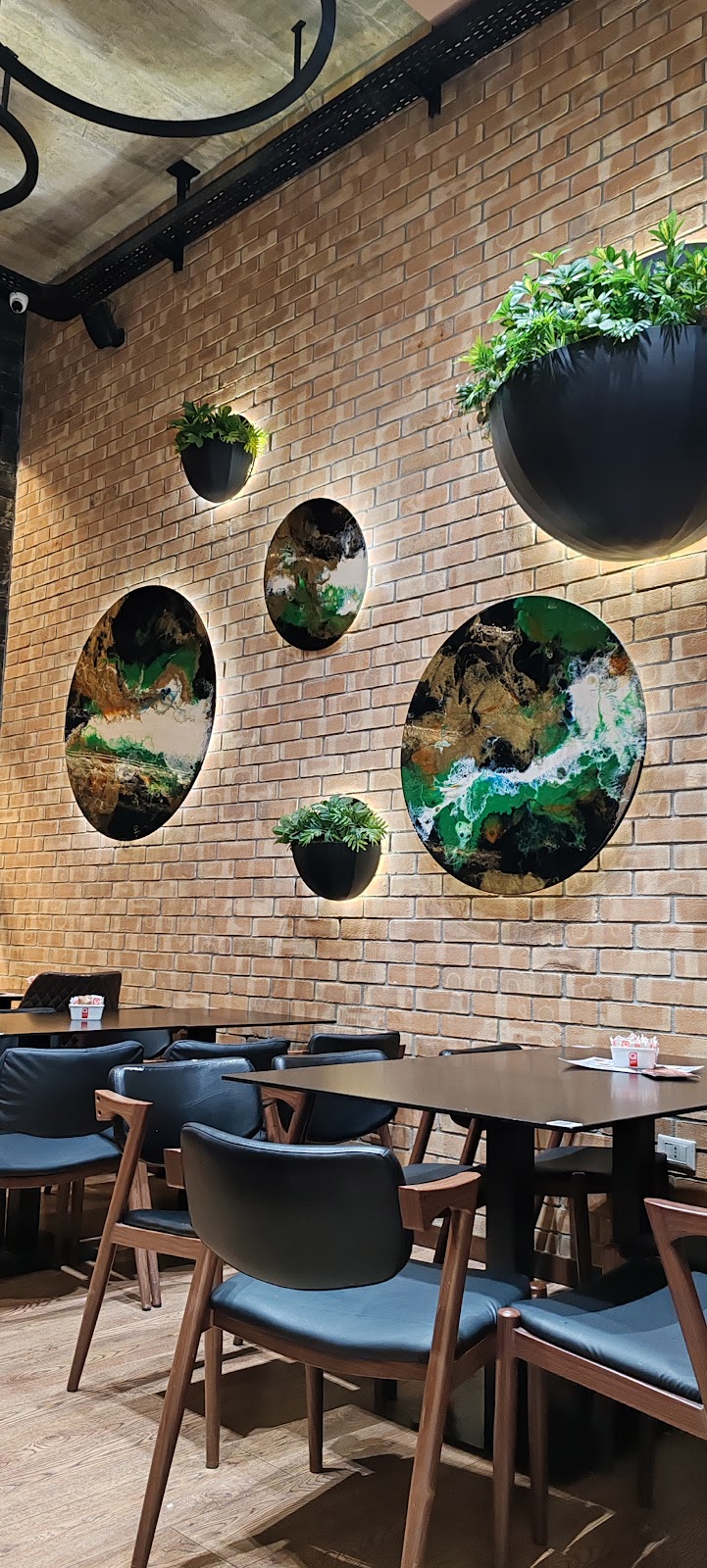 City Restorant & Pizza Tirana & Brunch & Coffee and more