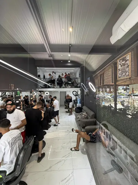 King’s Barber Shop