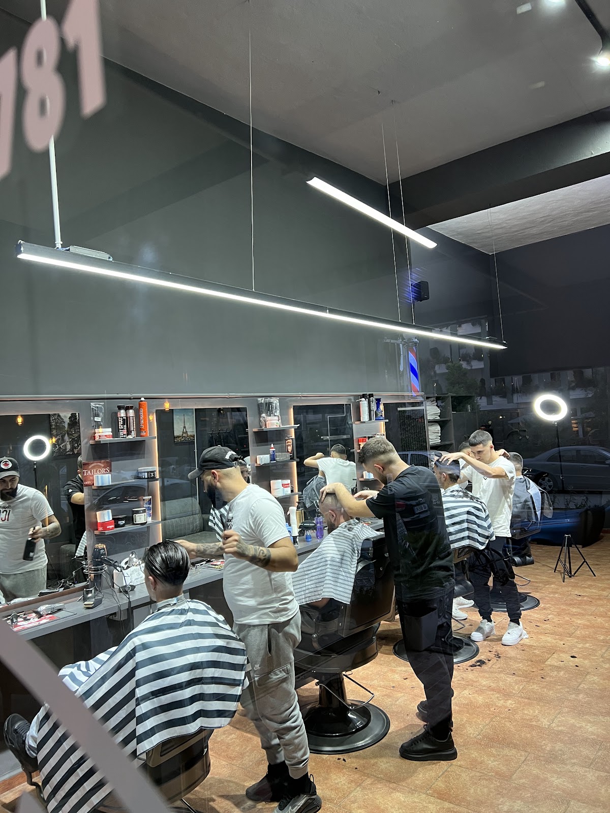 King’s Barber Shop