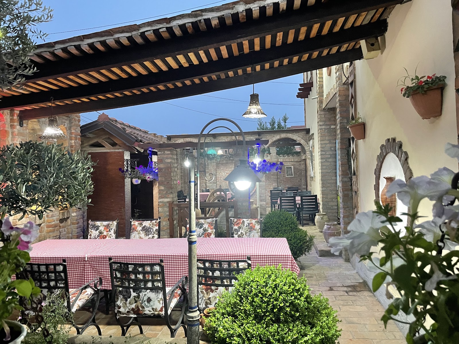 Pizzeri Taverna