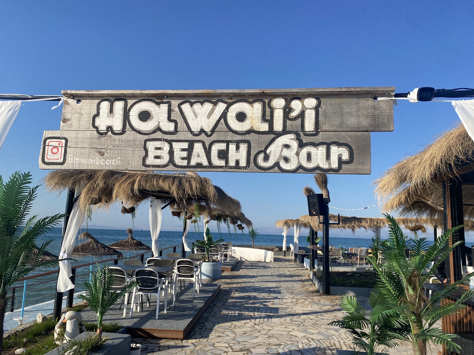 Hawaii Beach Durrës