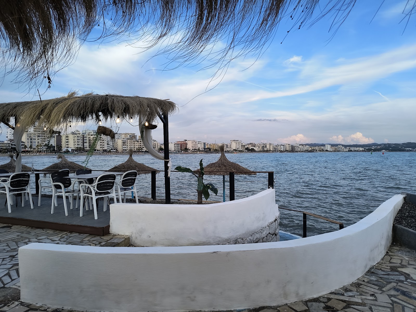 Hawaii Beach Durrës