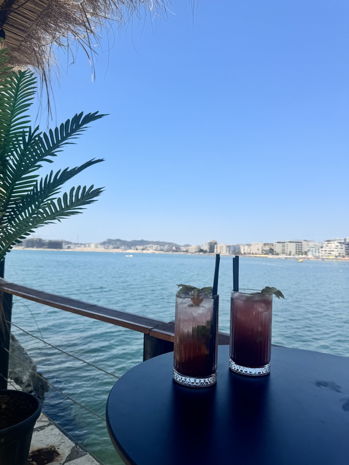Hawaii Beach Durrës