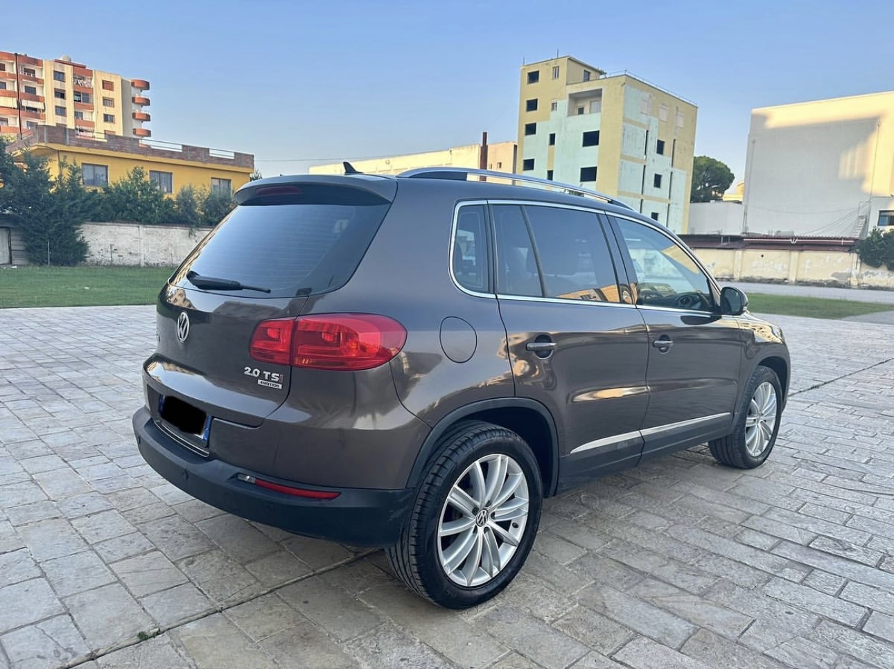LUXURY CAR RENTAL