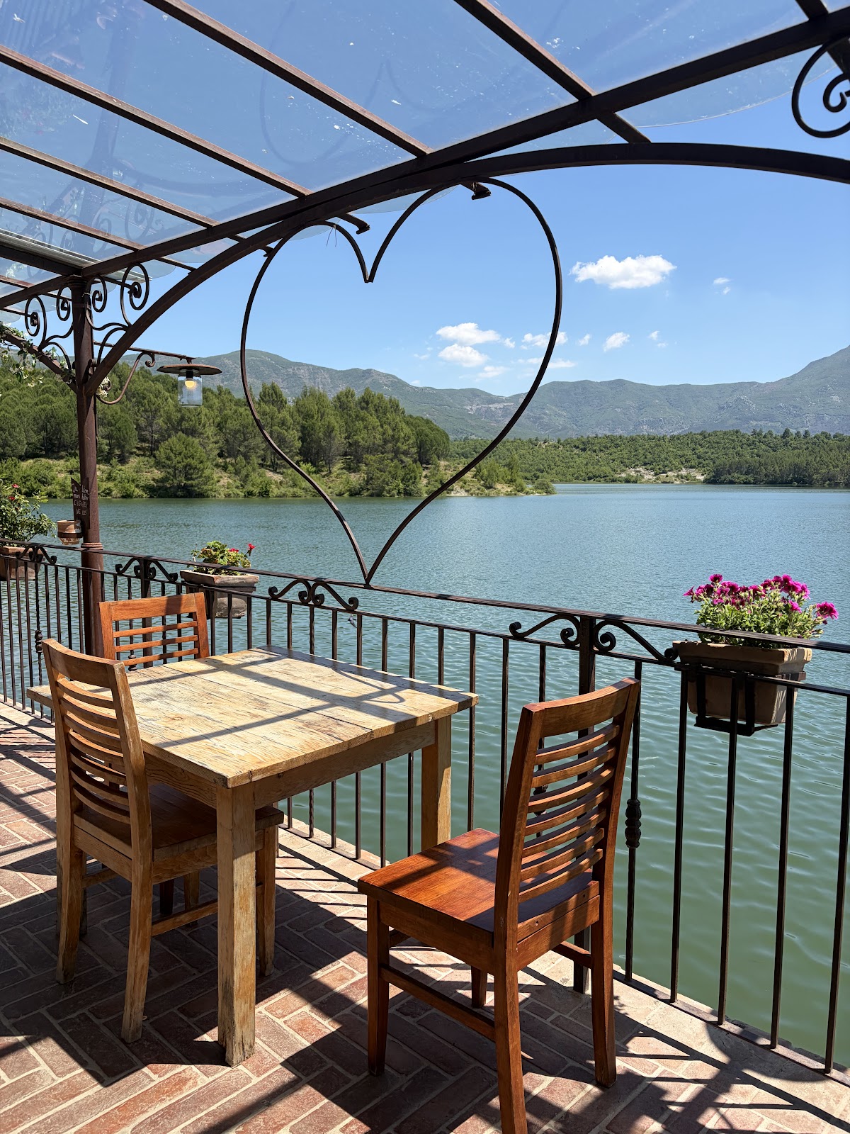 RESTORANT OAZI FISHTË