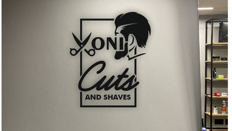 Xoni’s Cuts