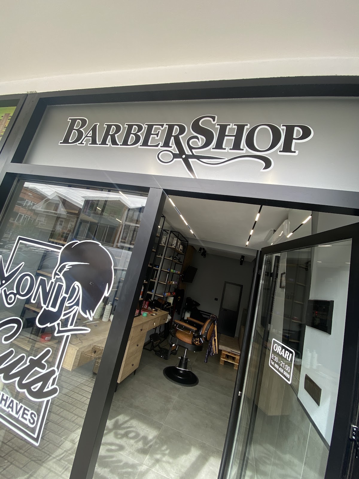 Xoni’s Cuts