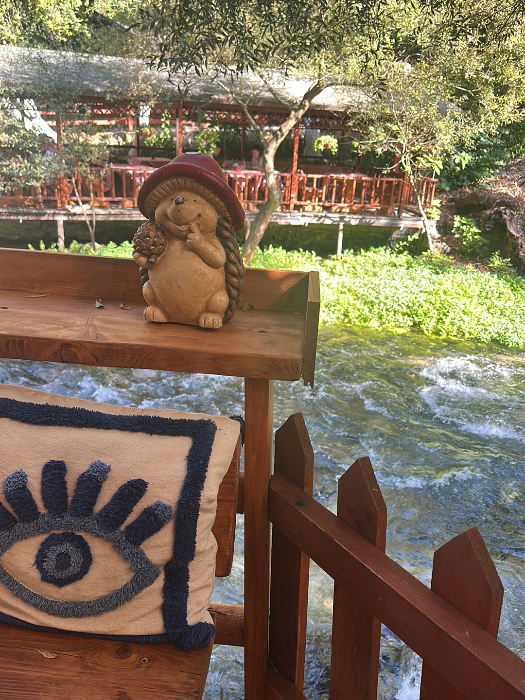 Bar Restaurant Villa Blue Eye