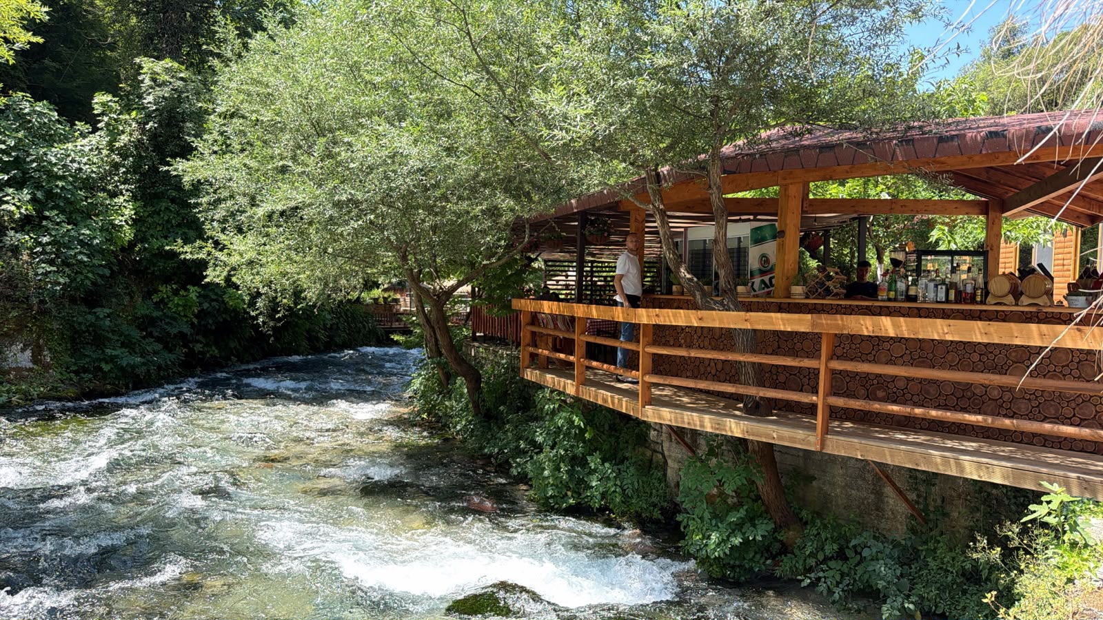 Bar Restaurant Villa Blue Eye