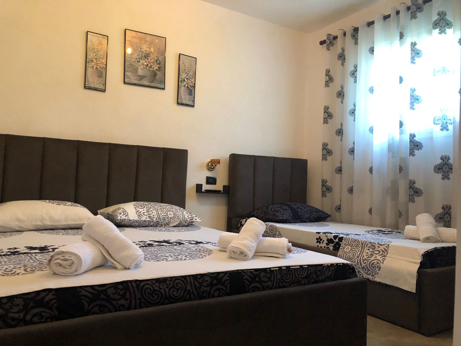 Brahi Guest House