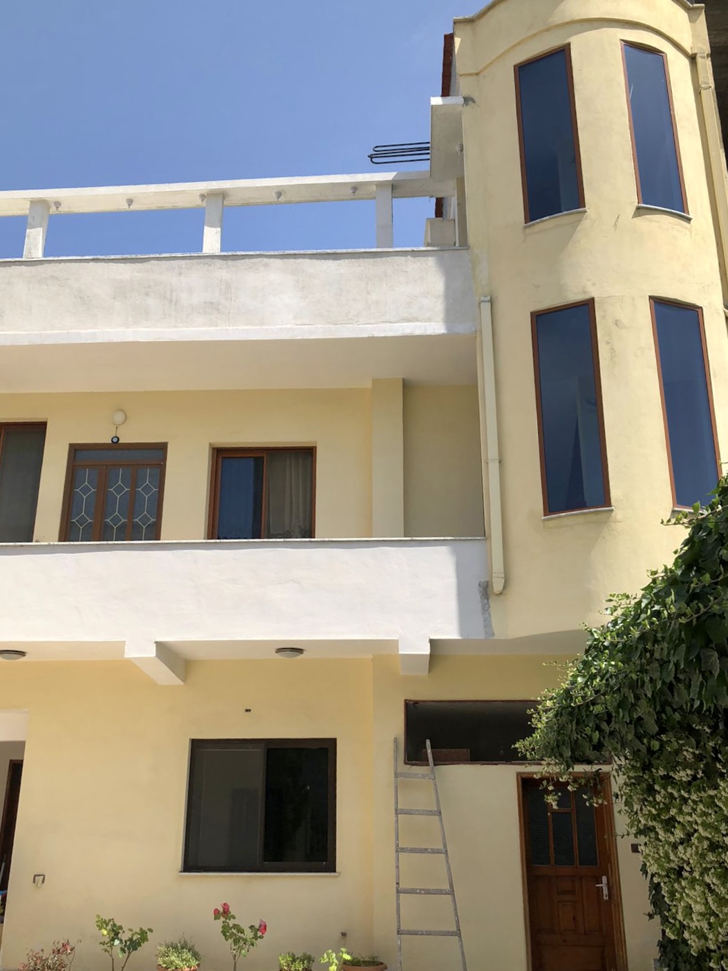 Brahi Guest House