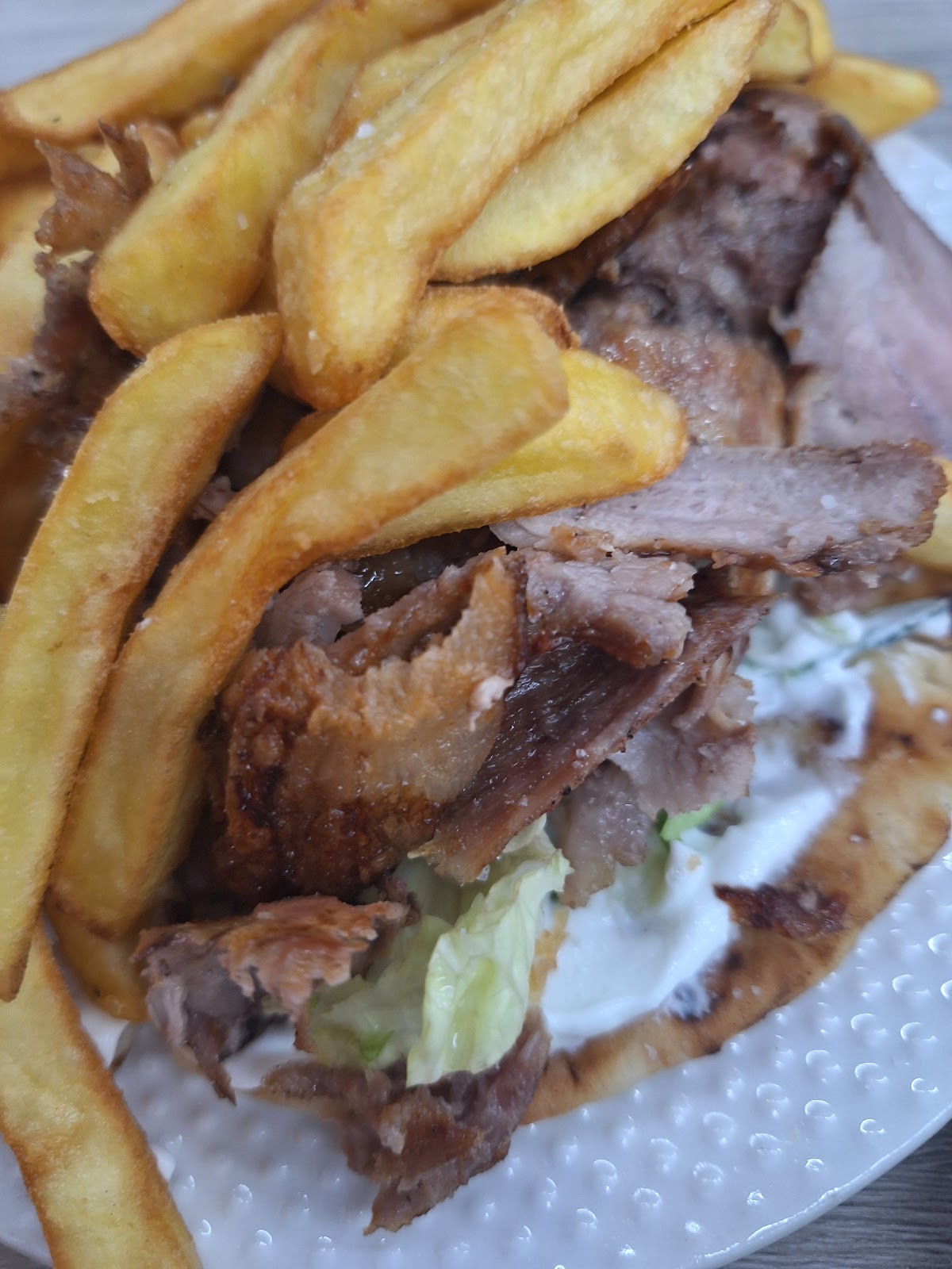 Fast Food Piceri Kreperi Lio