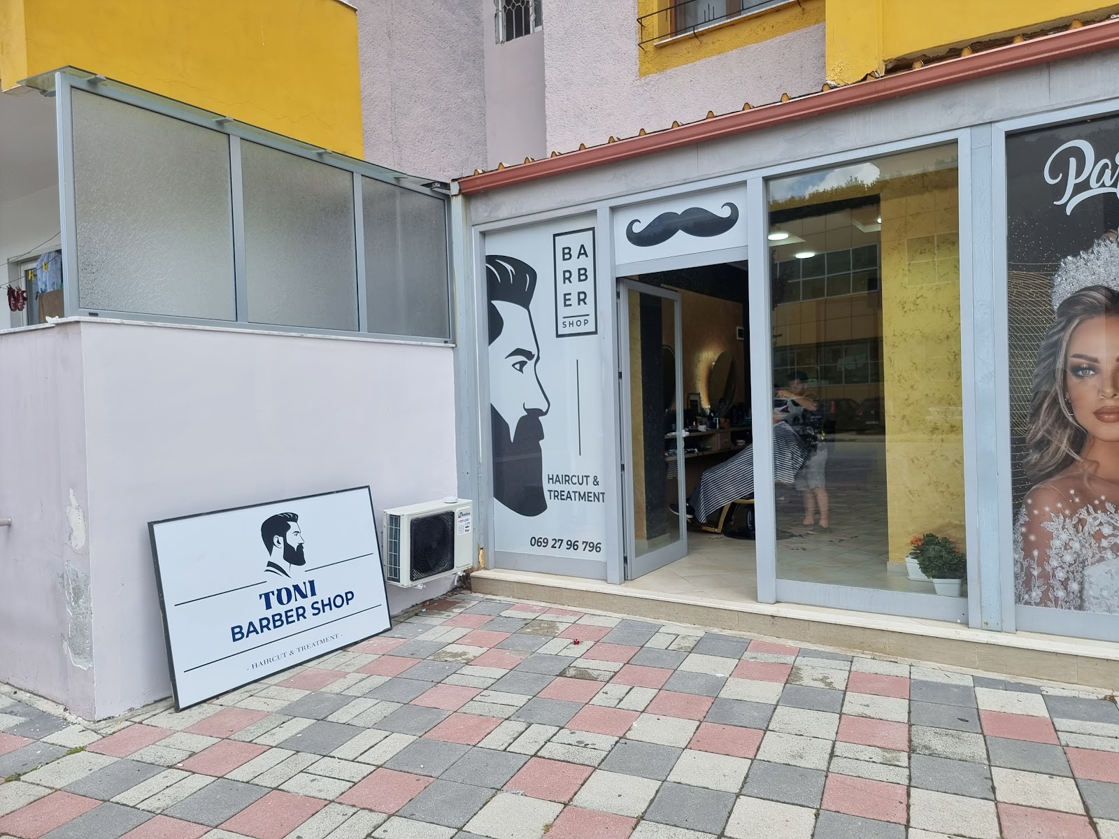 Toni Barber Shop