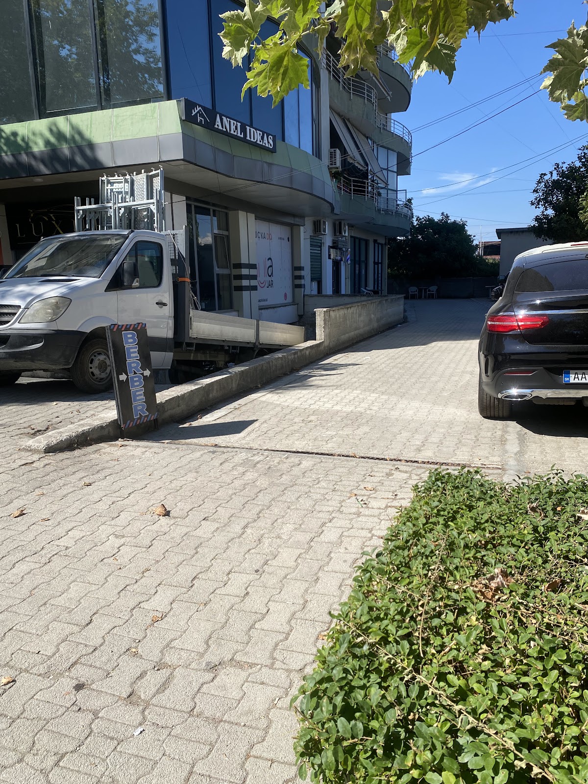 Barber Shop Muçi