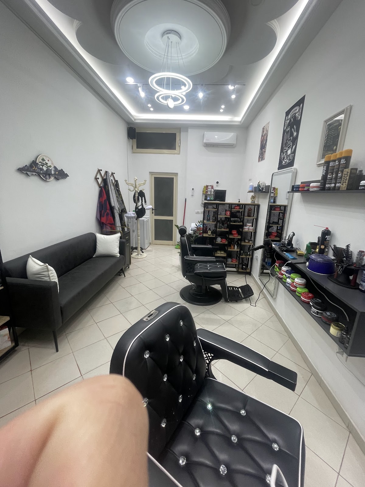 Selmo’s Barbershop