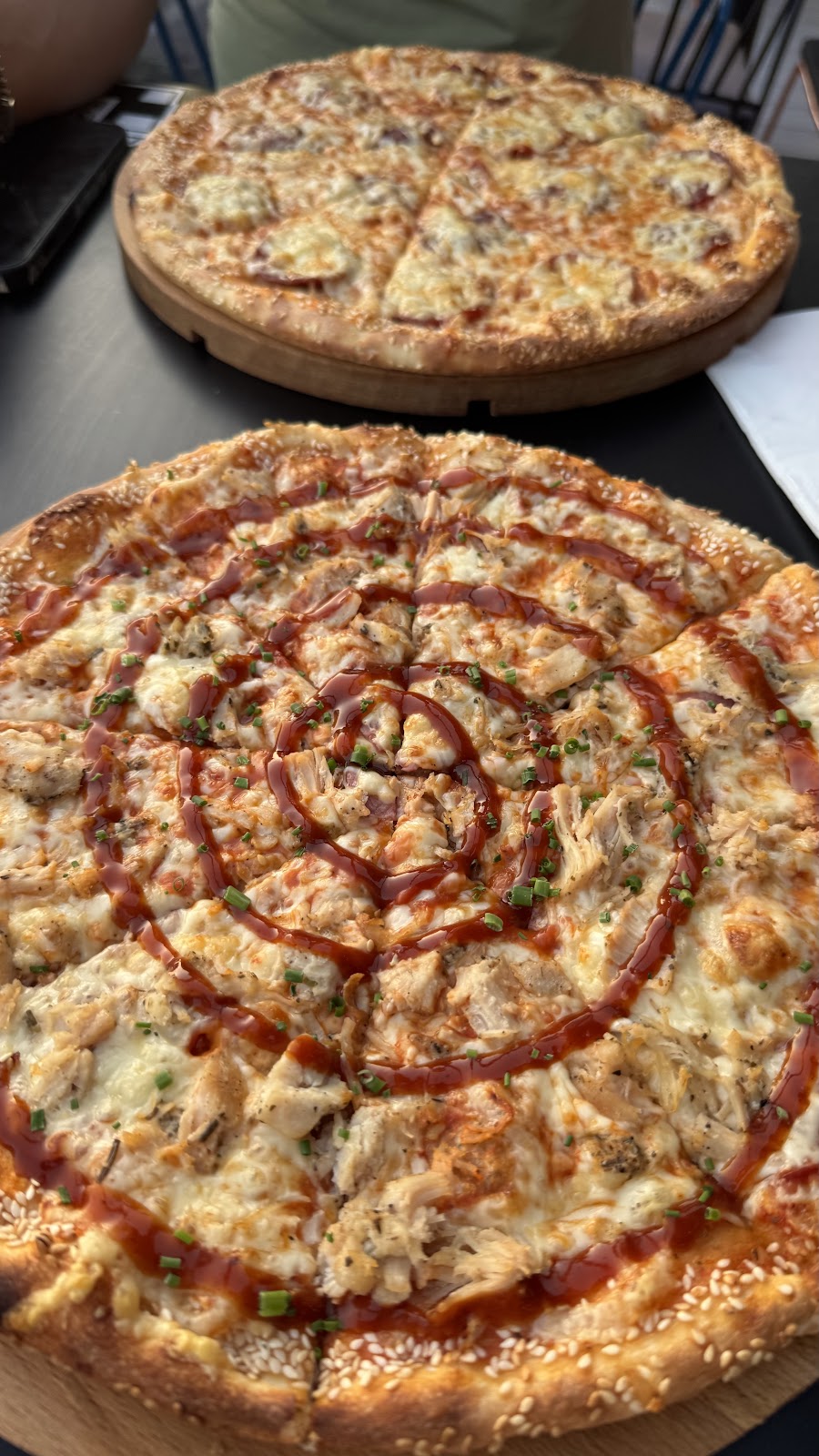 Proper Pizza Himare